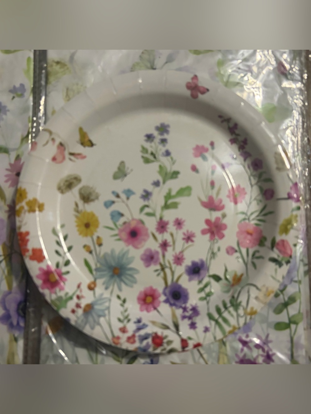 Floral Garden Party Set - Mixed Pastel Floral & Butterfly Design. - Picture 3 of 8